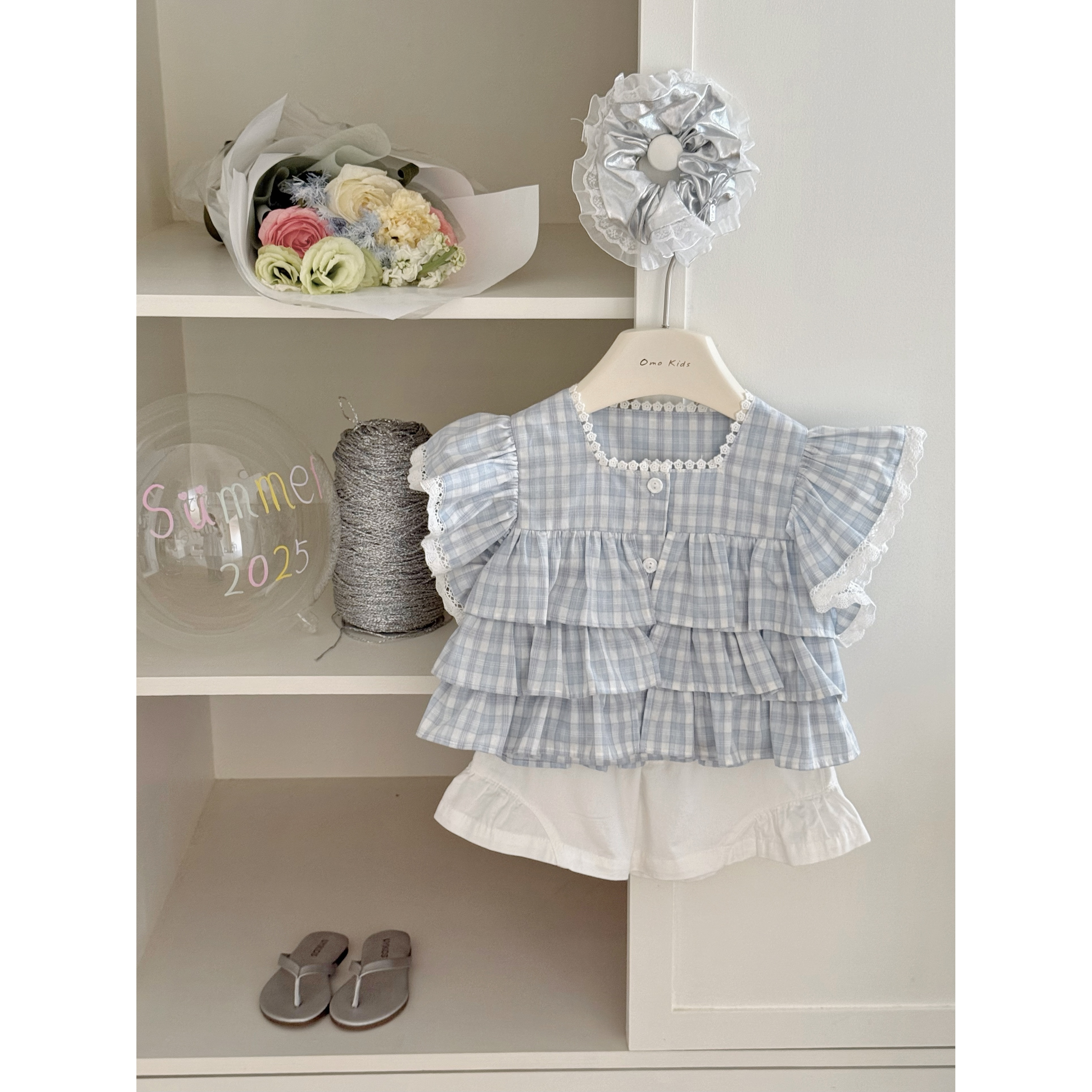 SY-68095-儿童韩系可爱百搭蓝格飞袖蛋糕边娃娃衫（夏款）