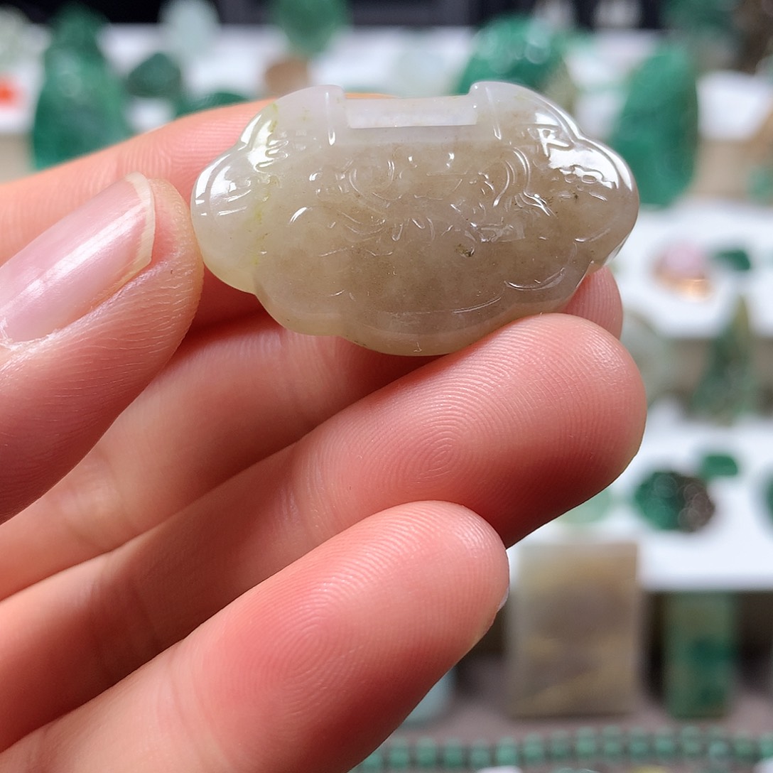 未镶嵌独山玉颈饰