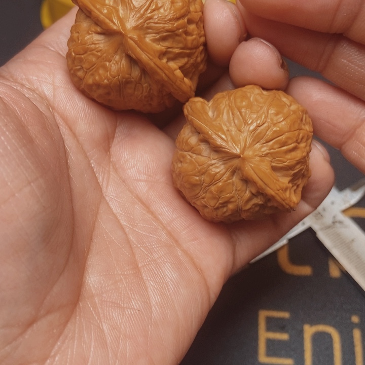 文玩核桃吊坠文玩2