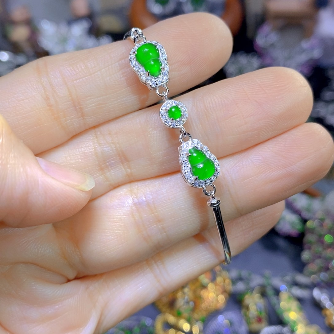 翡翠颈饰银S925镶嵌天然翡翠