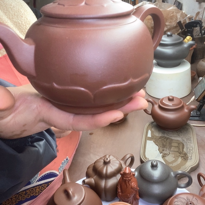 紫砂茶壶紫泥花瓣壶