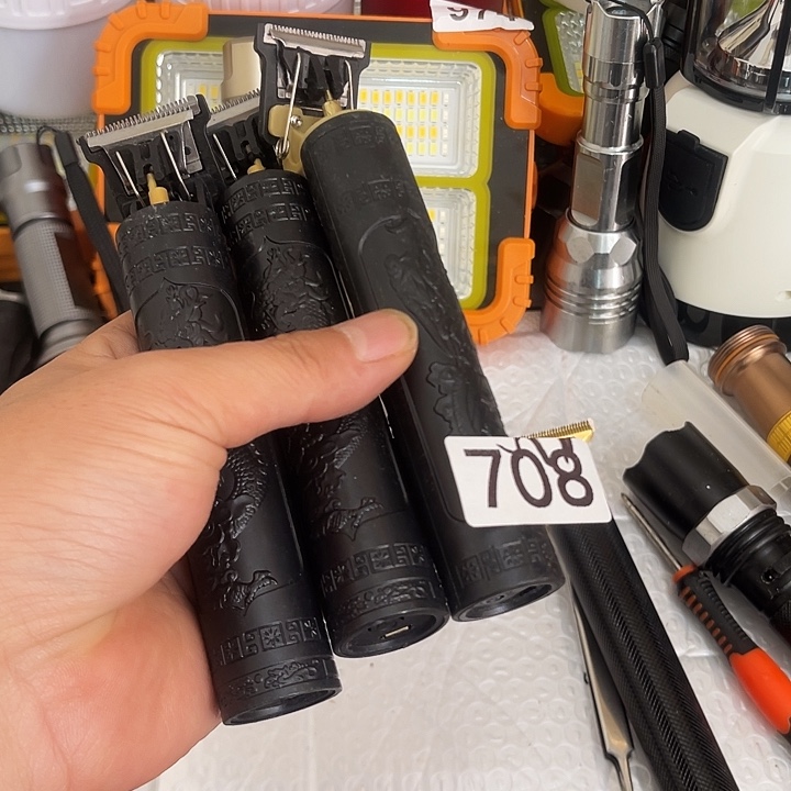 依*强光手电家用户外推子708