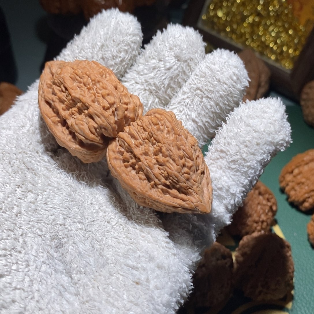 一***的吊坠文玩核桃塔尖