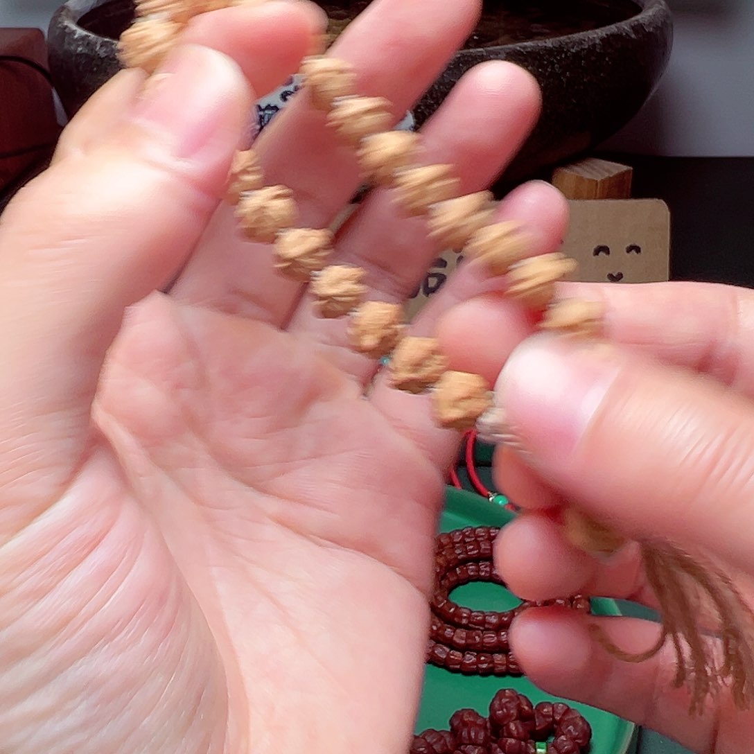 柏香籽/百香籽吊坠129.9