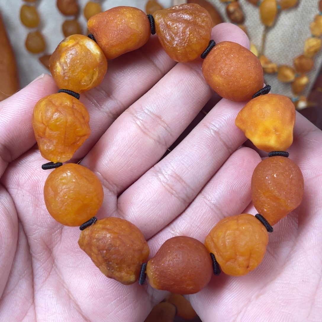 琥珀珠宝奇石未镶嵌