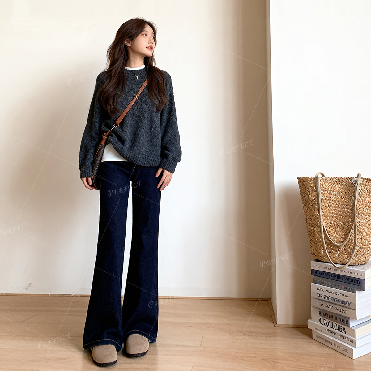 秋冬美式加绒原牛INS风蓝黑色显瘦不贴腿宽松直筒微喇裤牛仔气质