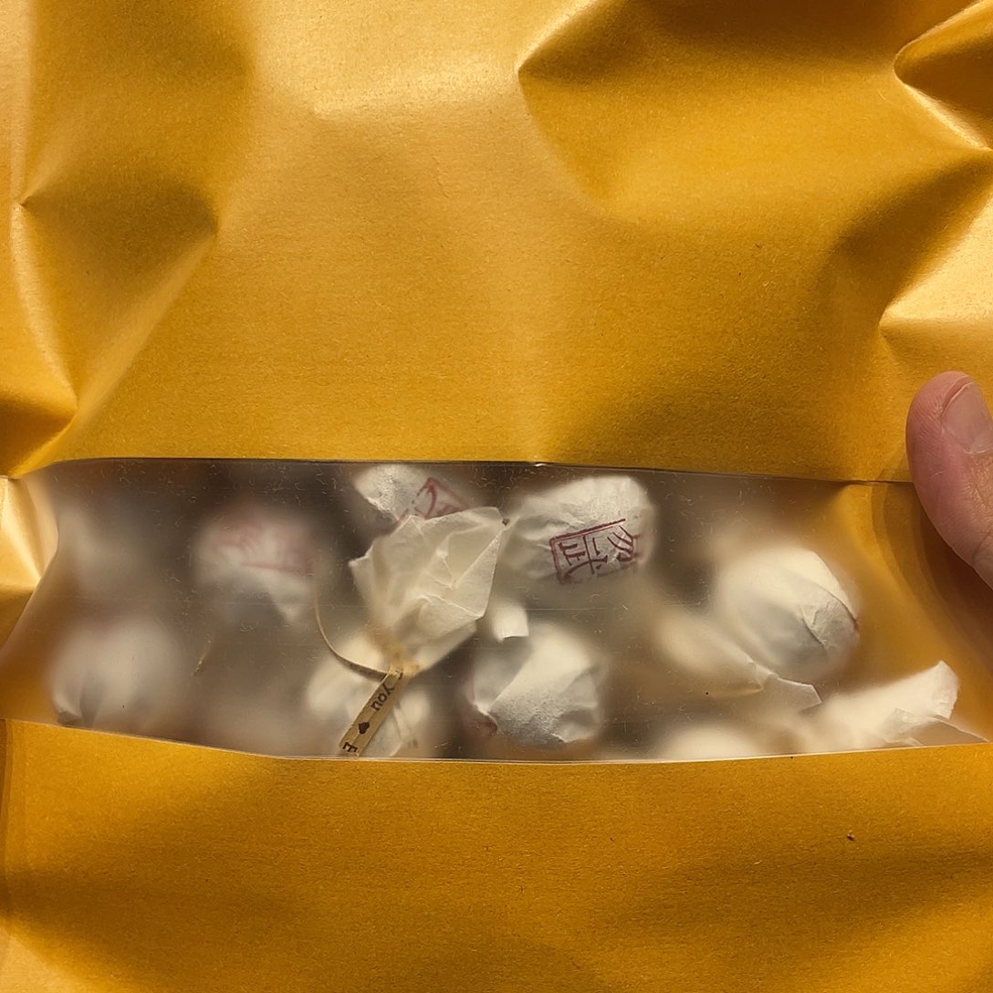 暴***军泥塑易武熟茶250克龙珠