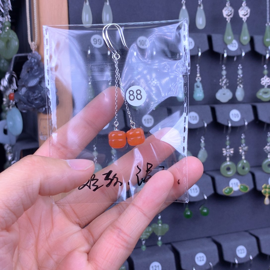 南红玛瑙耳饰银S925镶嵌静**木