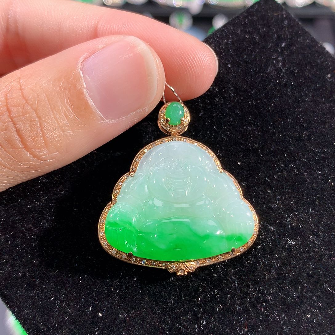 翡翠18K金镶嵌颈饰