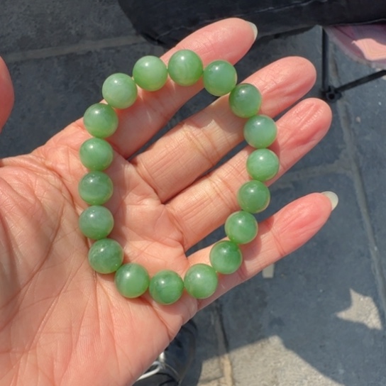 和田玉手链未镶嵌俄罗斯卡10果绿猫眼