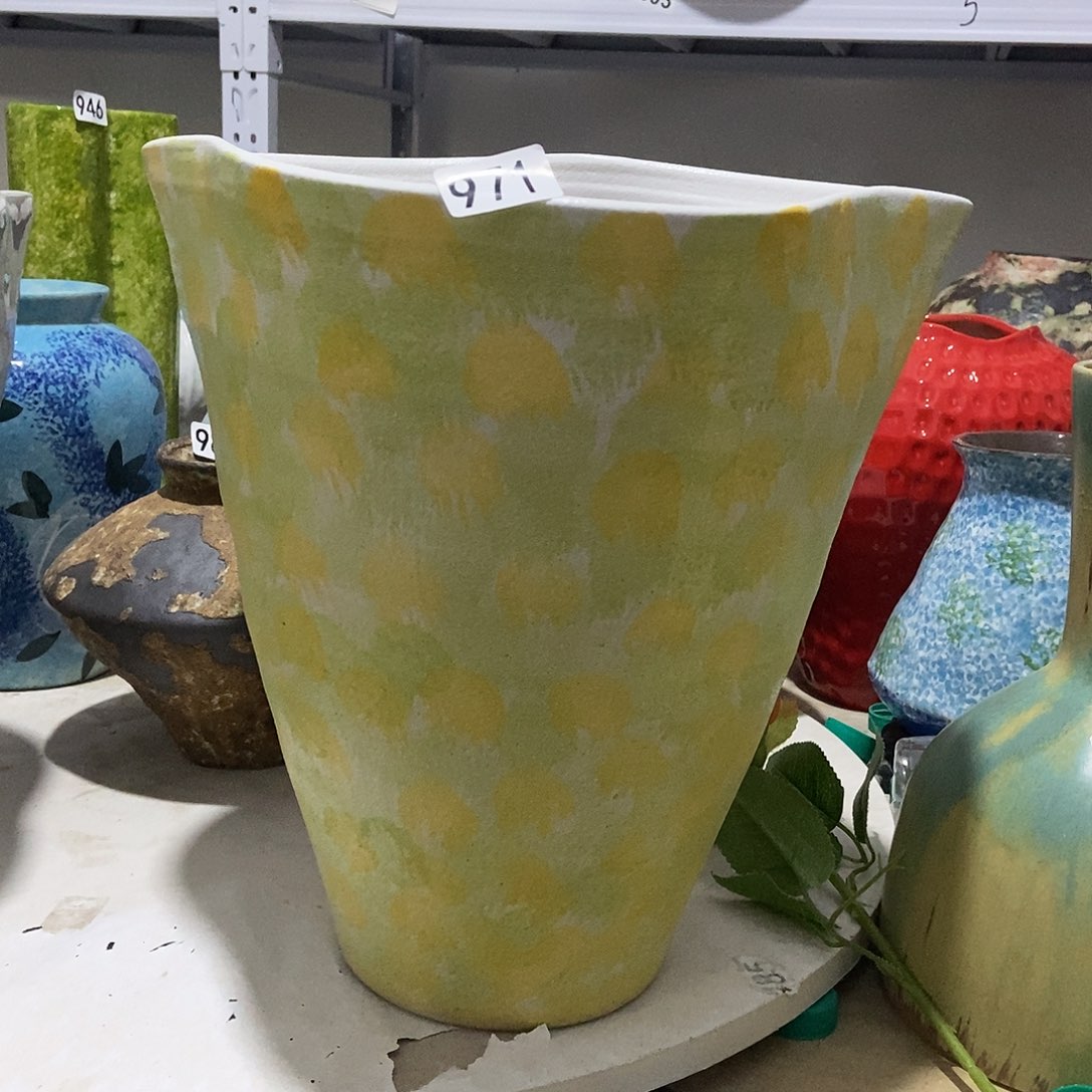 景德镇花瓶微瑕福利款打孔