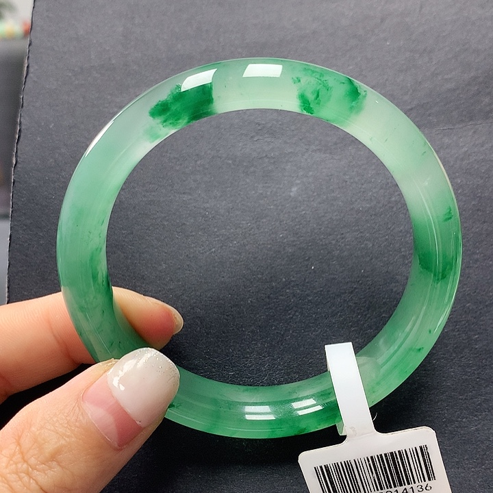 尽***美石英质玉未镶嵌手镯