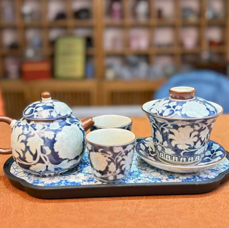 ZH4299-青花掐丝一壶一盖碗两杯带茶盘