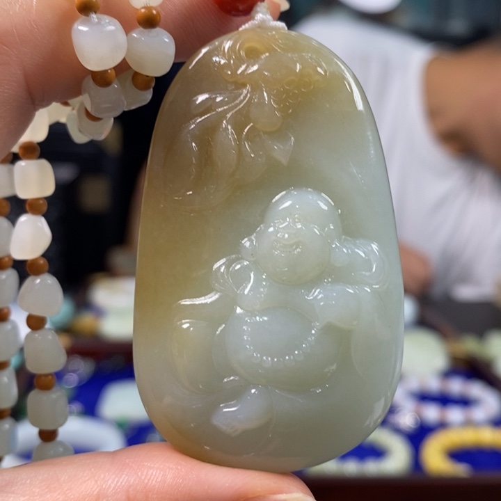 德***售颈饰未镶嵌和田玉