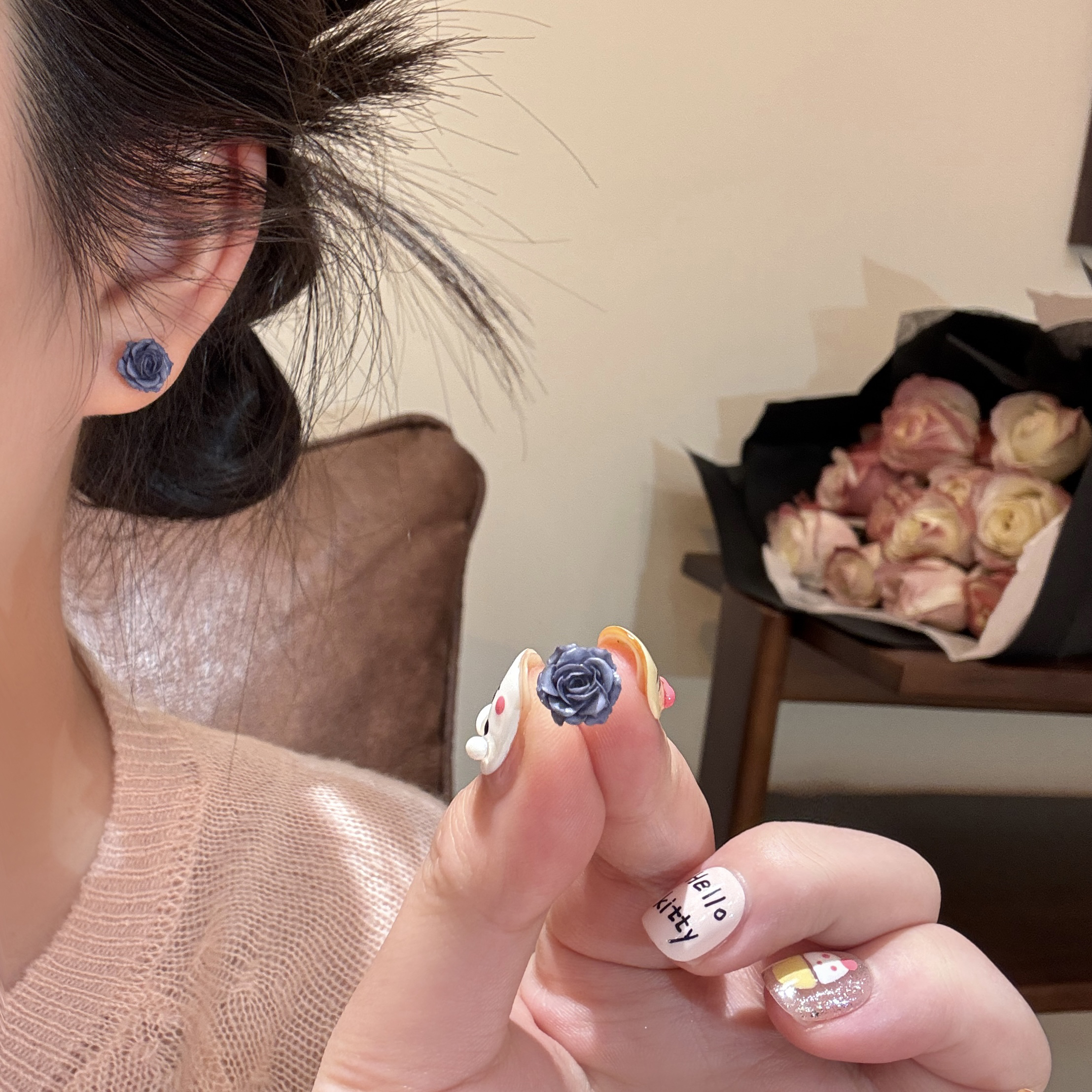 F191花朵耳钉蓝色高级百搭小众温柔气质精致个性时尚