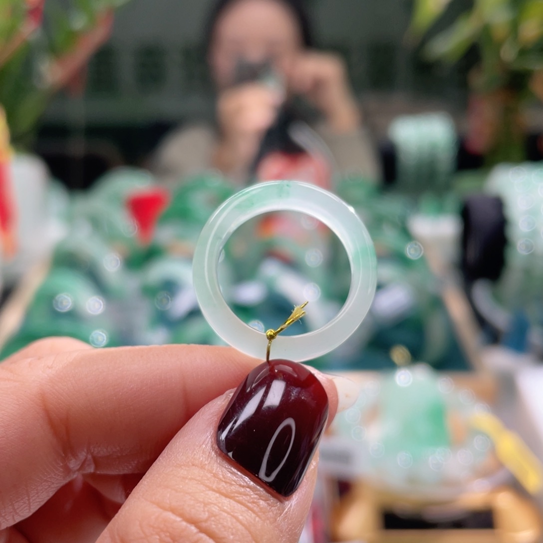 石英质玉戒指未镶嵌