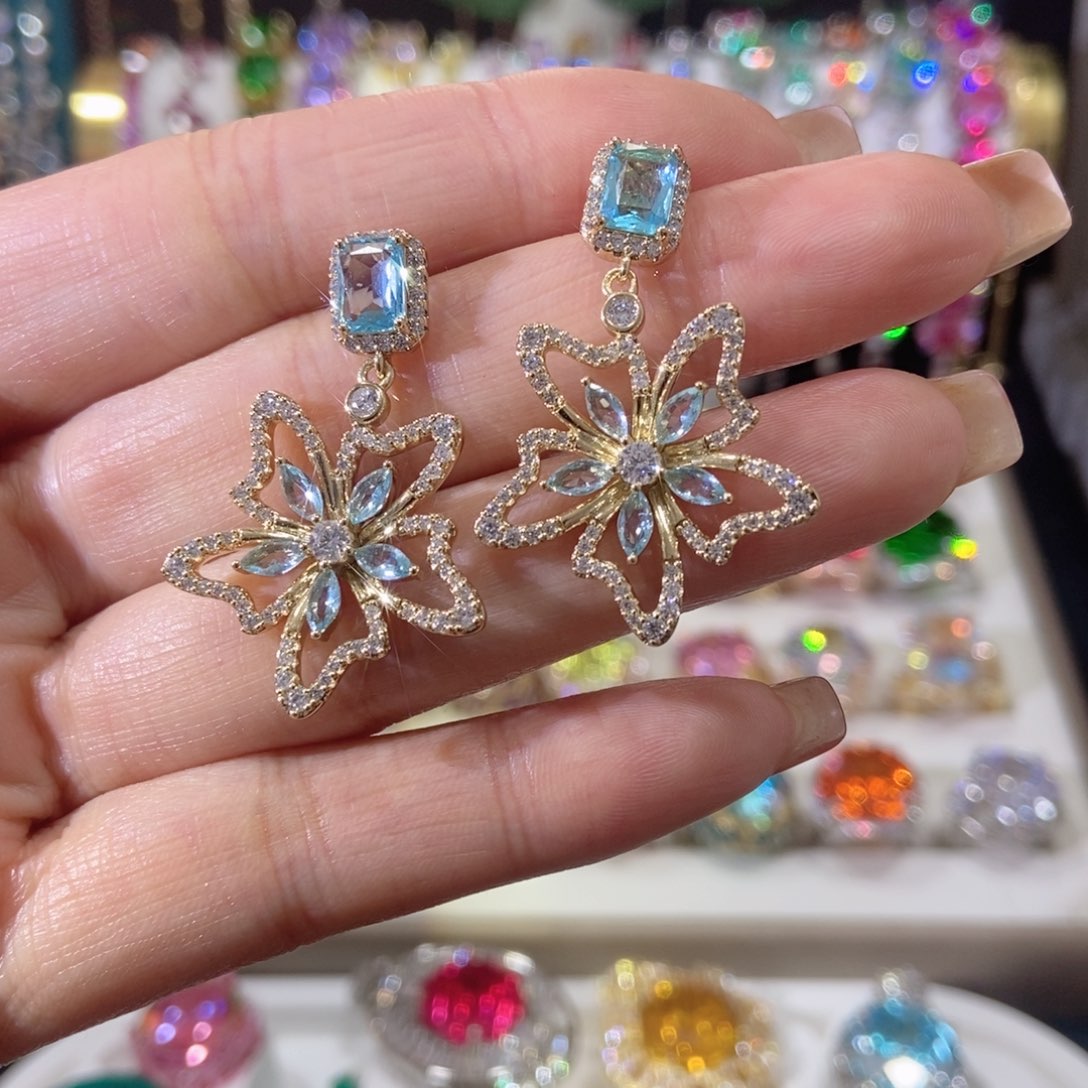 66锆石（处理）耳坠