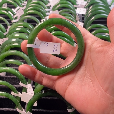 和田玉（碧玉）手镯未镶嵌王*