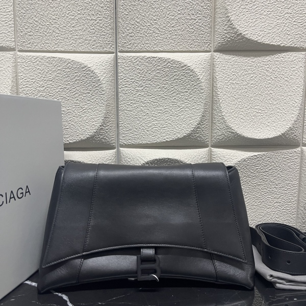 巴黎世家/包包/95新/250306FZ0031/C14043141782