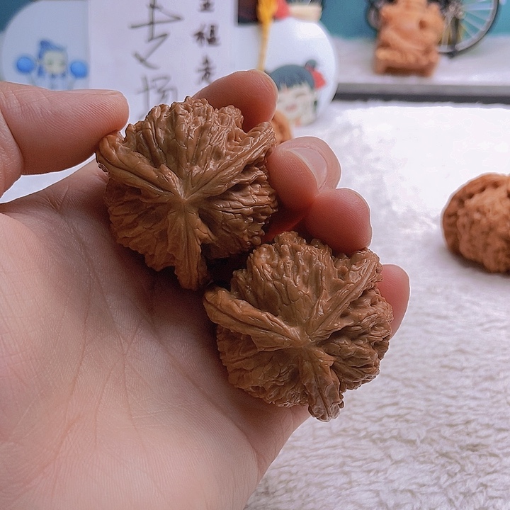 吊坠文玩核桃阿**哥三棱