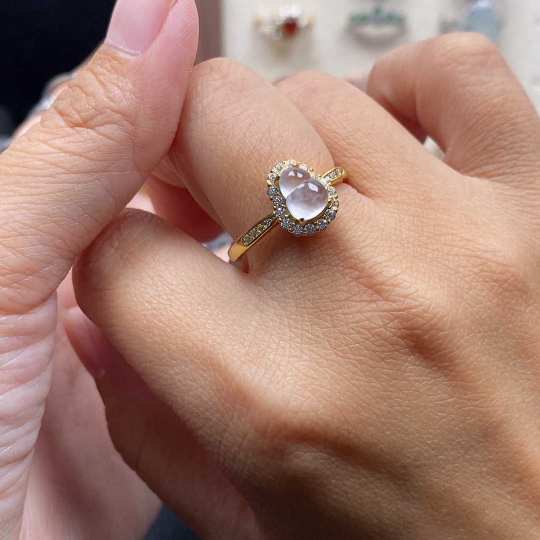 爱***辛翡翠银S925镶嵌戒指