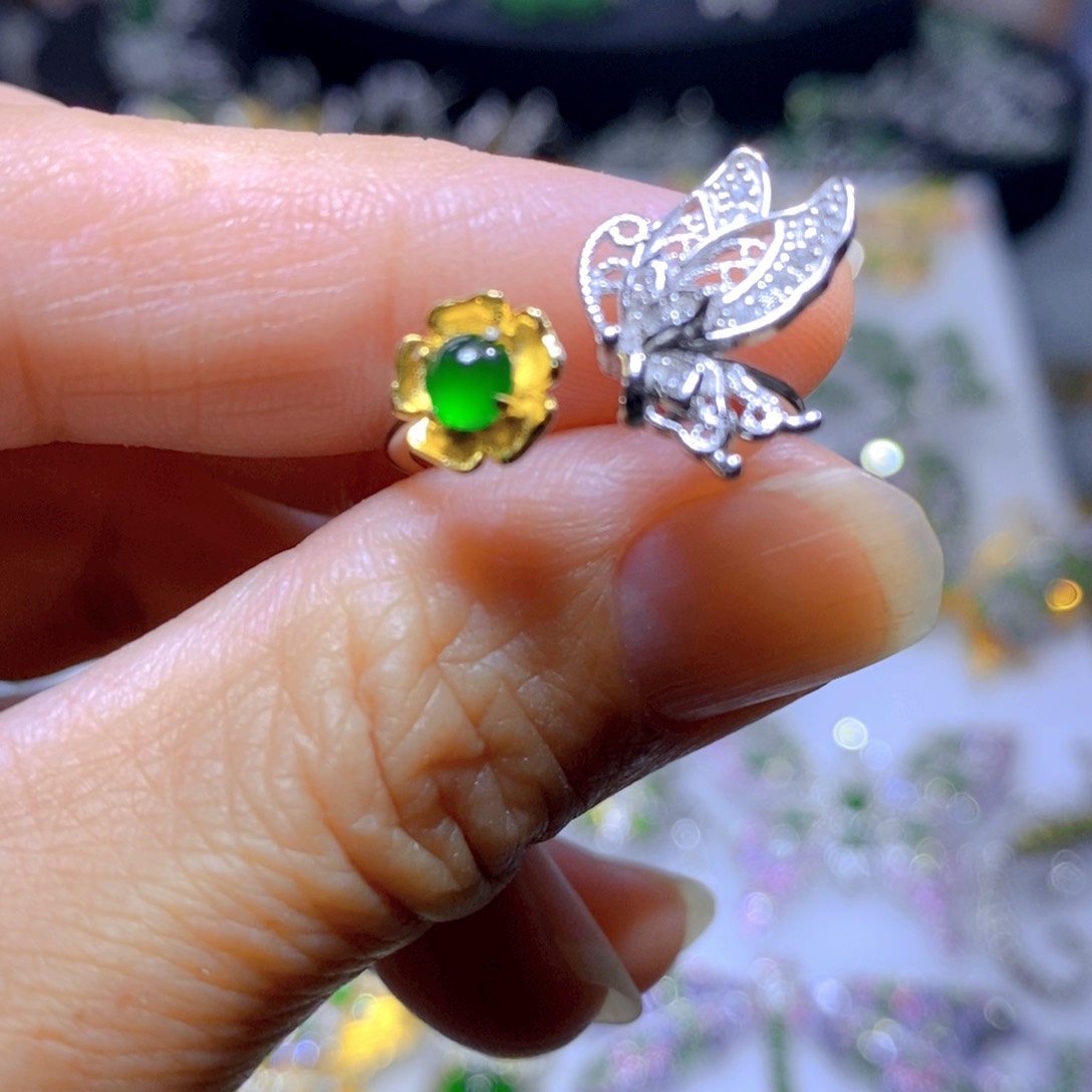 翡翠颈饰银S925镶嵌天然翡翠