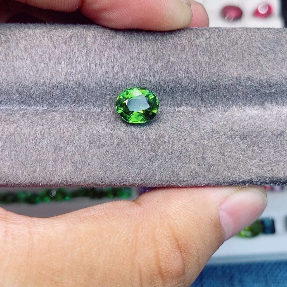 碧玺裸石未镶嵌碧玺2.2克拉