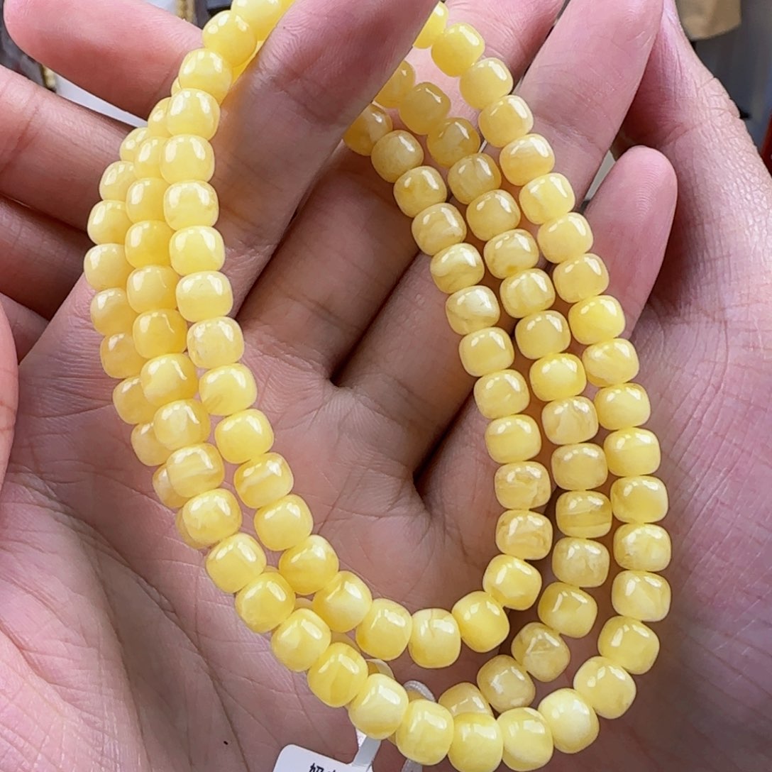 琥珀裸石未镶嵌蜜蜡