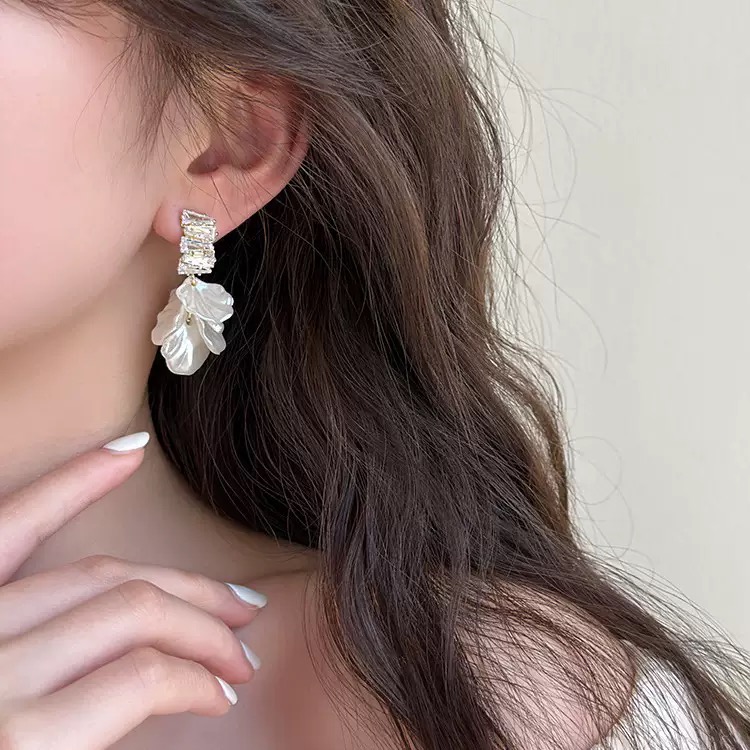 铜合金耳饰 温柔原创设计耳钉植物花卉金色女仙气简约耳饰几何