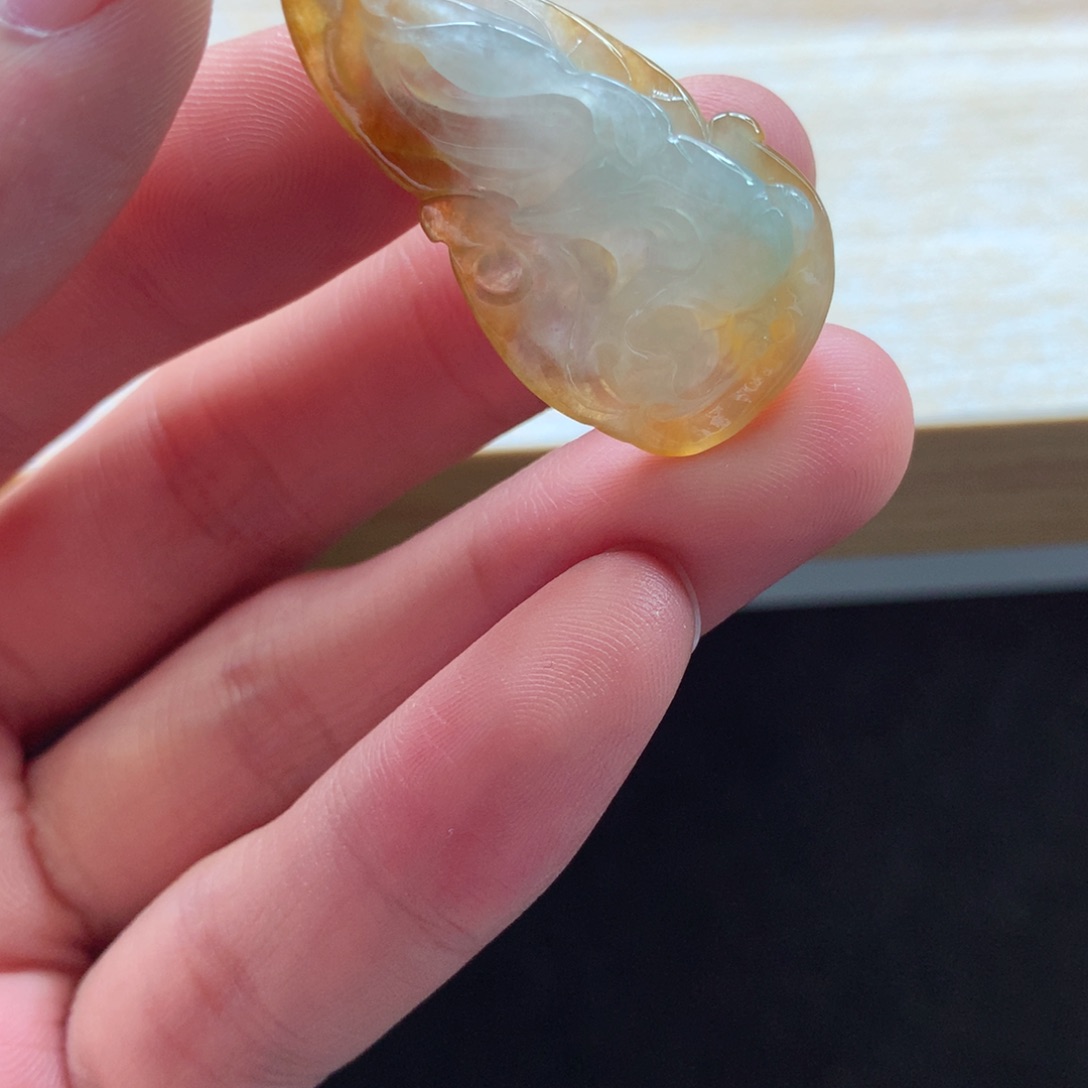 翡翠颈饰18K金镶嵌吊坠