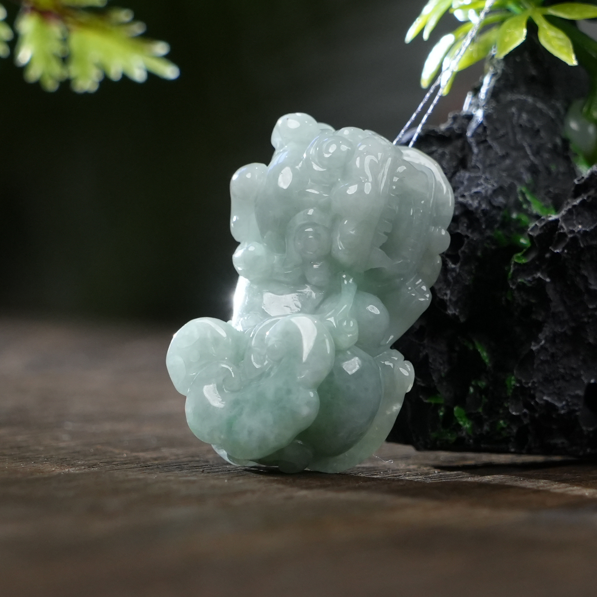 缅甸A货翡翠貔貅满绿吊坠