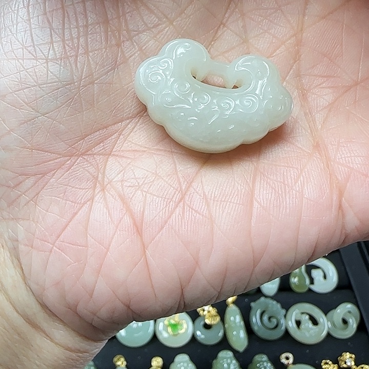 和田玉吊坠(不含链)未镶嵌