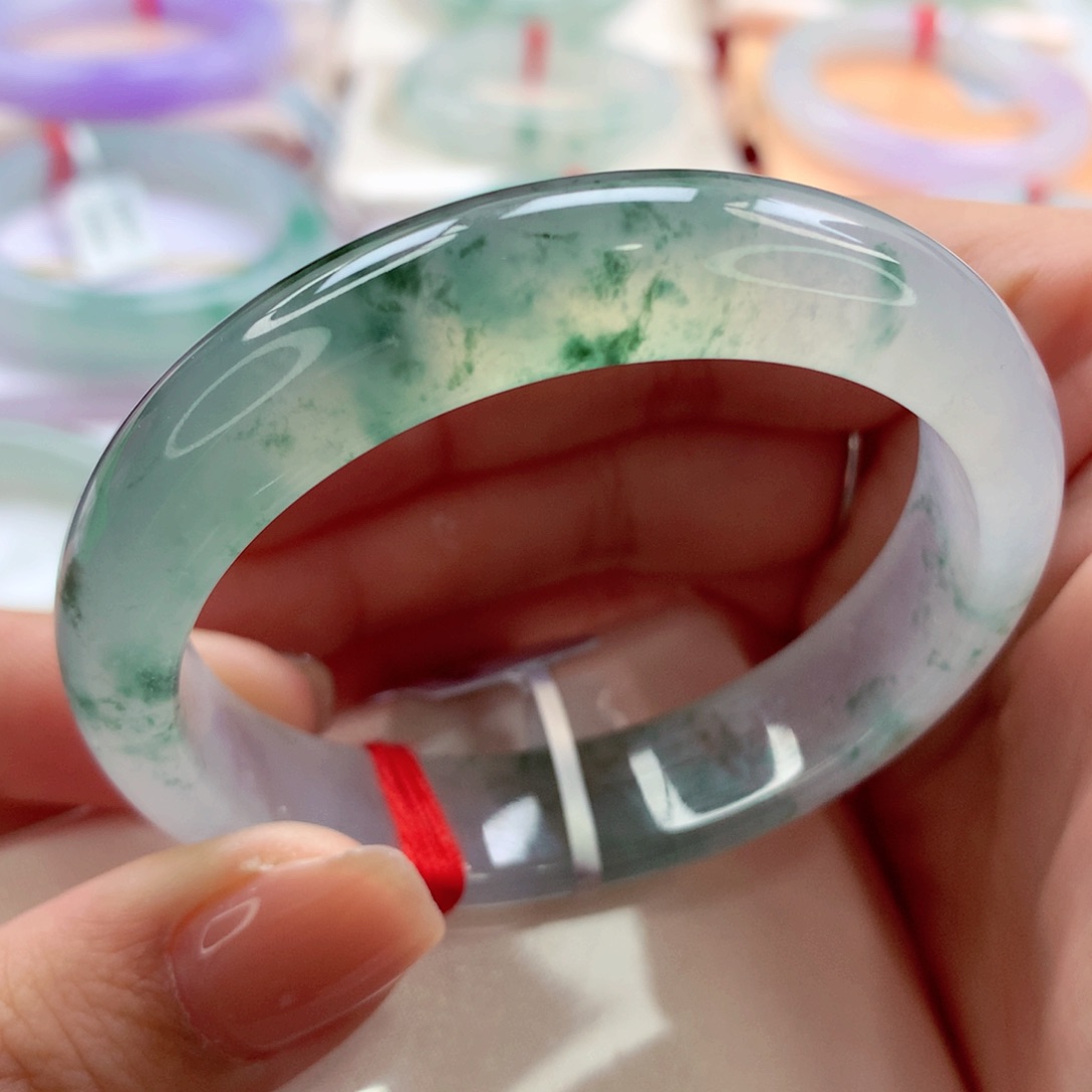 翡翠手镯（贵妃镯）未镶嵌师妹宽边