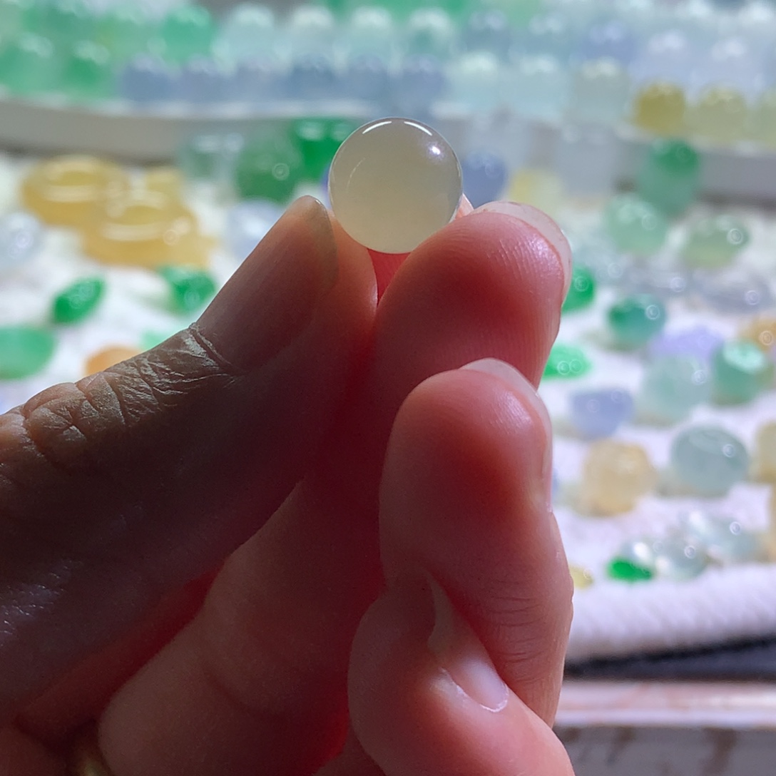 定制翡翠未镶嵌天然翡翠，假一赔三天然翡翠，假一赔三