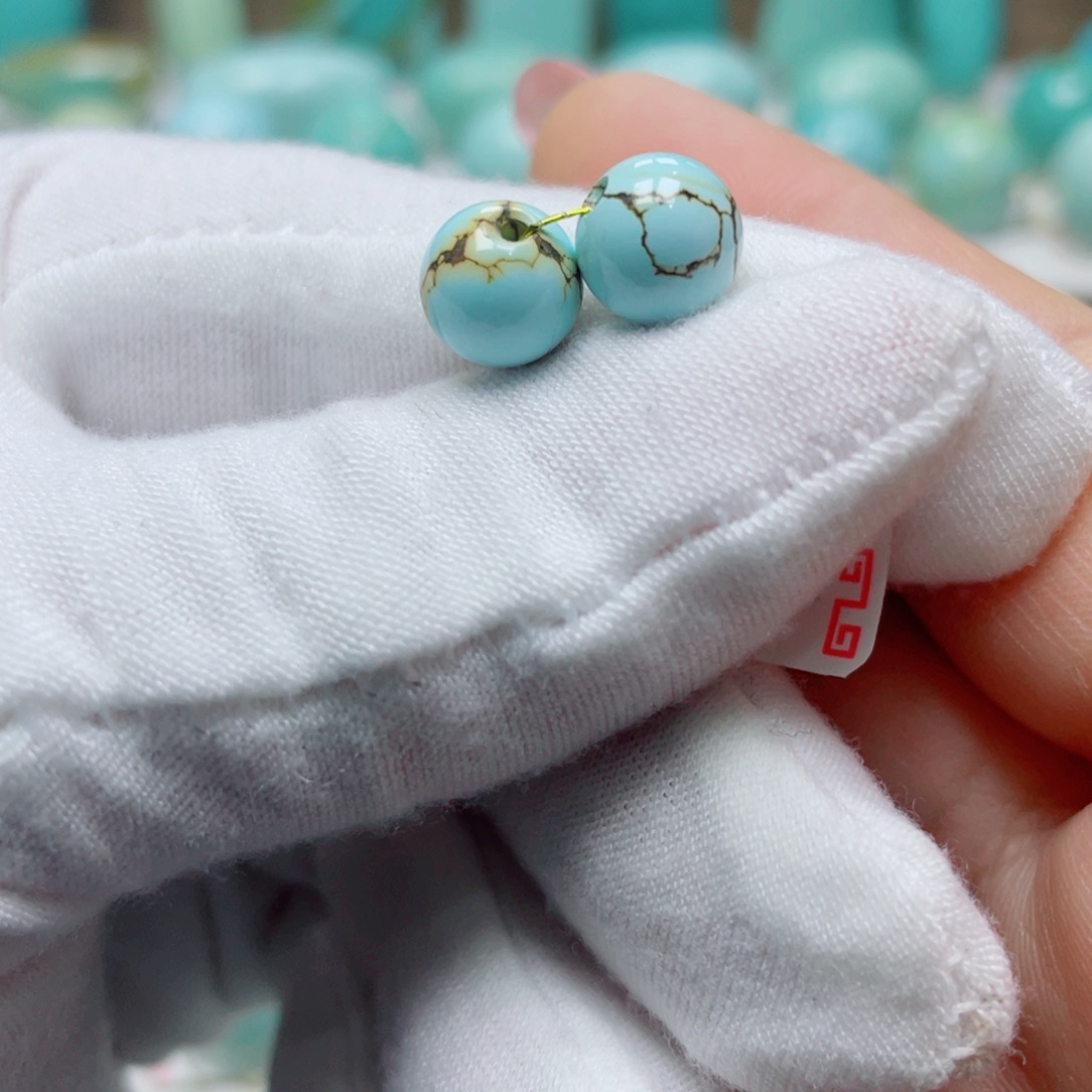 绿松石未镶嵌摆件