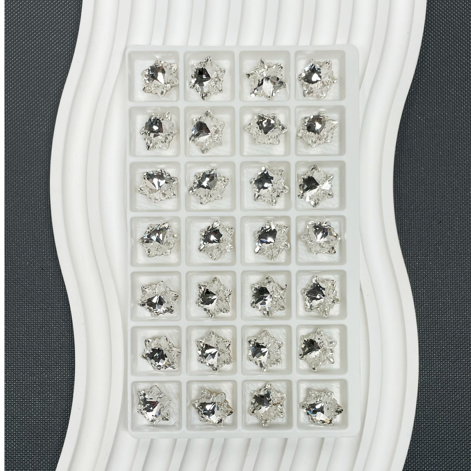  东洲水晶 12mm雪花冬季圣诞超闪美甲饰品钻 一排4颗 1单包邮