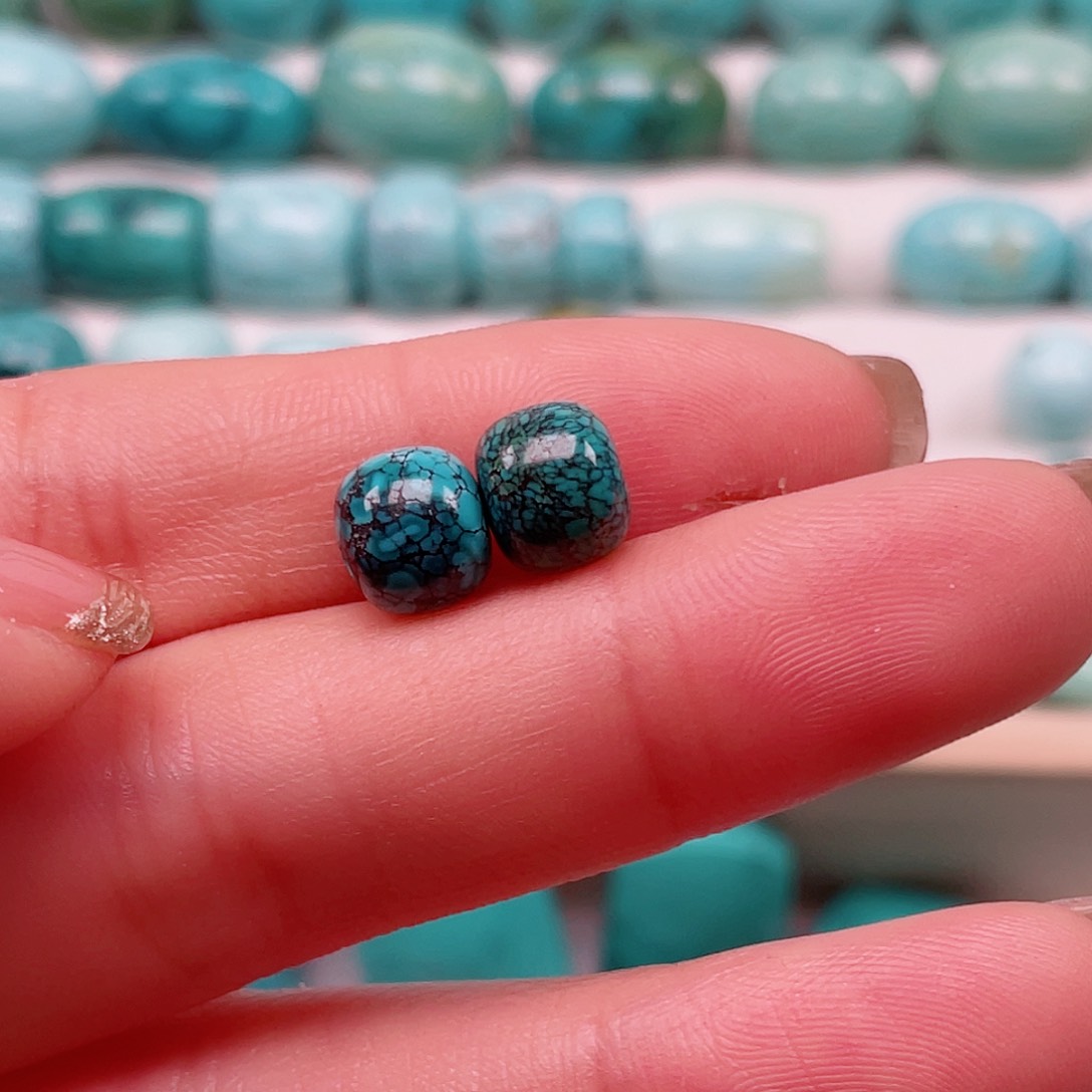 绿松石配饰未镶嵌小****了