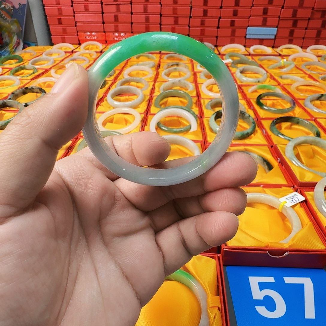 翡翠未镶嵌手镯福利免费，