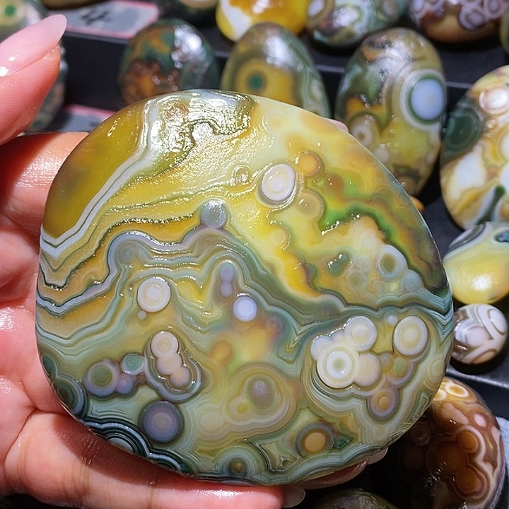 玛瑙/玉髓未镶嵌珠宝奇石83