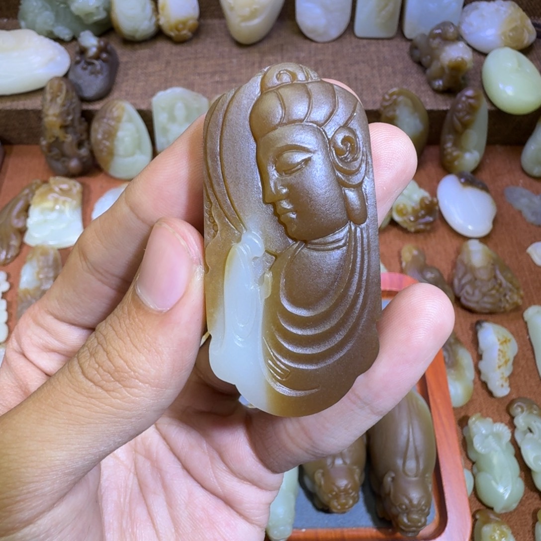 残***阳和田玉未镶嵌颈饰