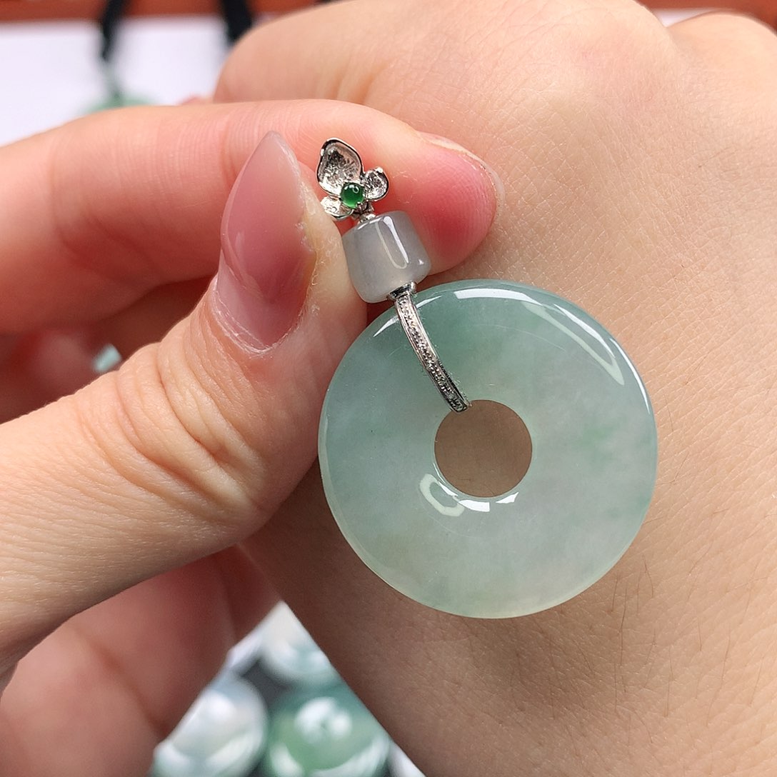 翡翠颈饰18K金镶嵌平安