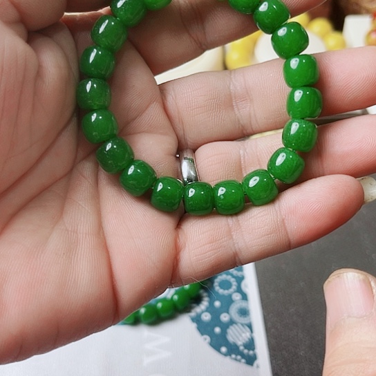 和田玉拉十绿色直切手串