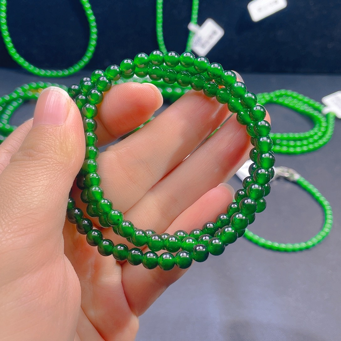 翡翠未镶嵌颈饰卡5