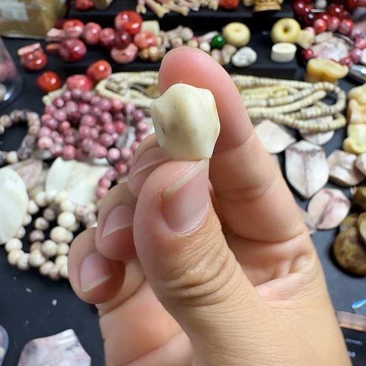 老***一紫金鼠吊坠养殖鹿角