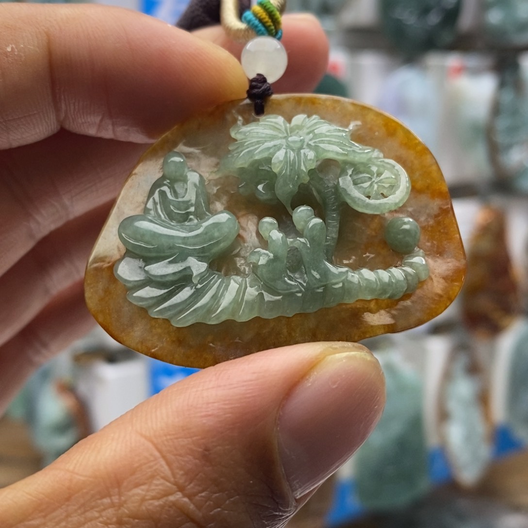 翡翠颈饰未镶嵌悟道