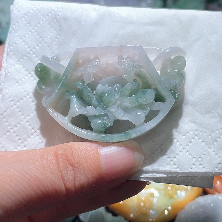 颈饰未镶嵌翡翠天