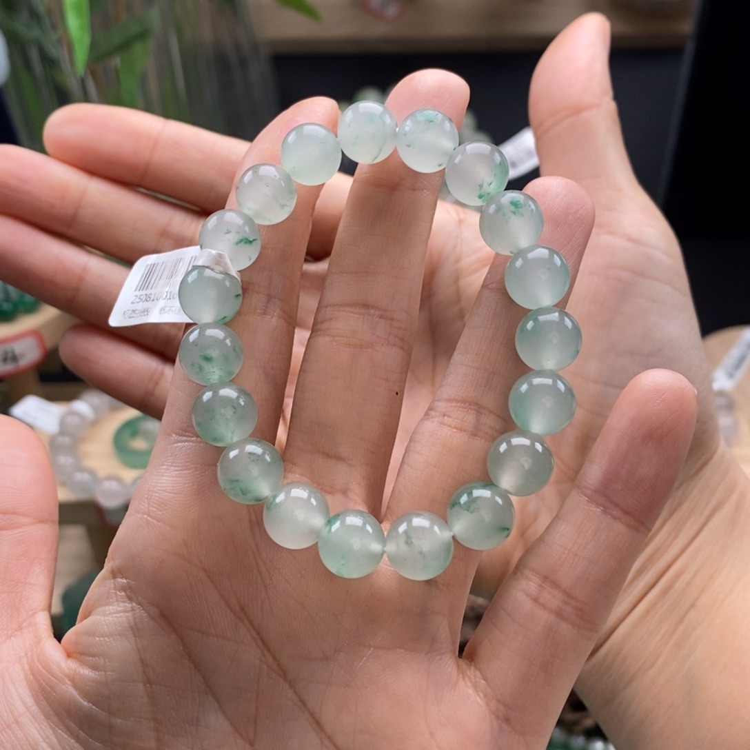 新***肉石英质玉未镶嵌手链