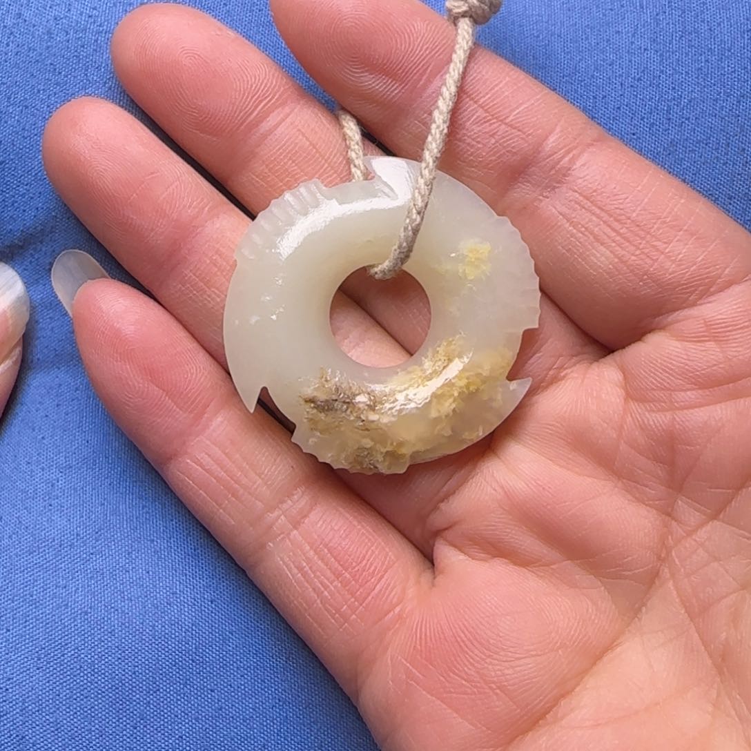 和田玉颈饰未镶嵌