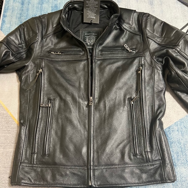 直播间新到货！真皮机车牛皮皮衣男士可装护具