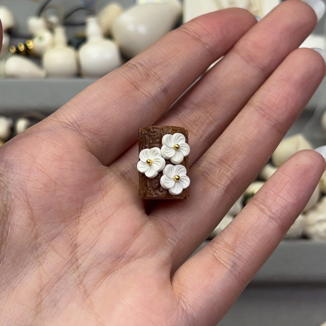 姜***ᐟ猛犸象牙吊坠枯木逢春